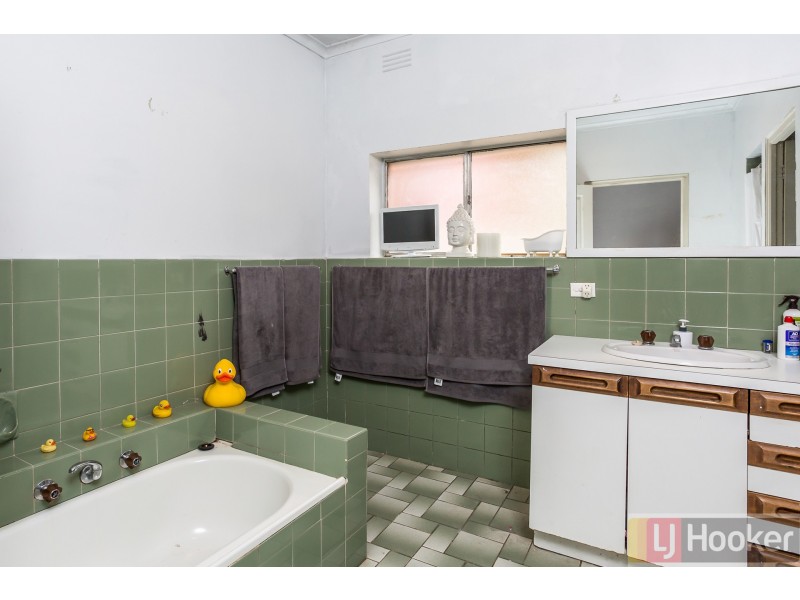 13 Elder Grove, Boronia VIC 3155