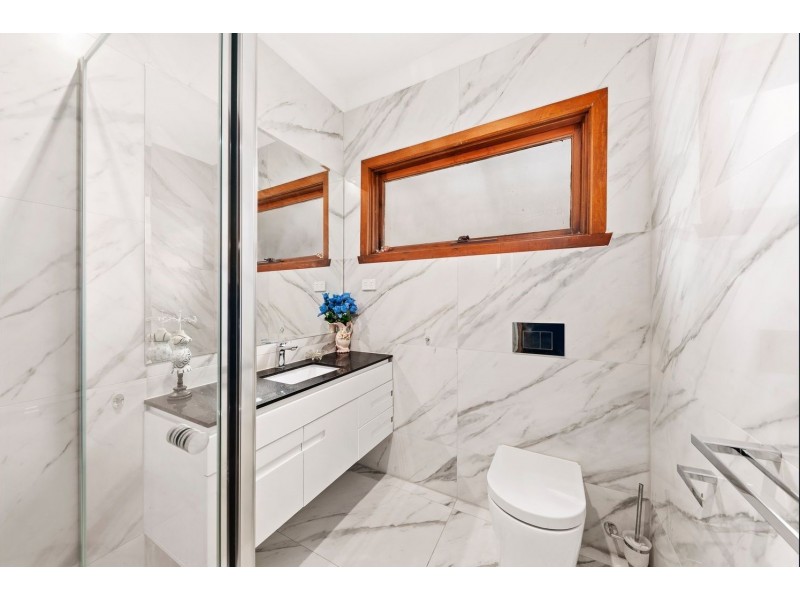 10 Ansett Crescent, Forest Hill VIC 3131