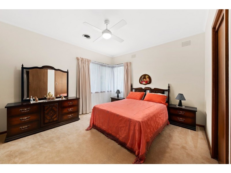 10 Ansett Crescent, Forest Hill VIC 3131