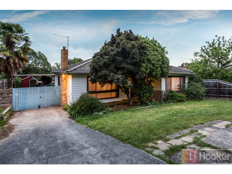 8 Shelly Avenue, Boronia VIC 3155