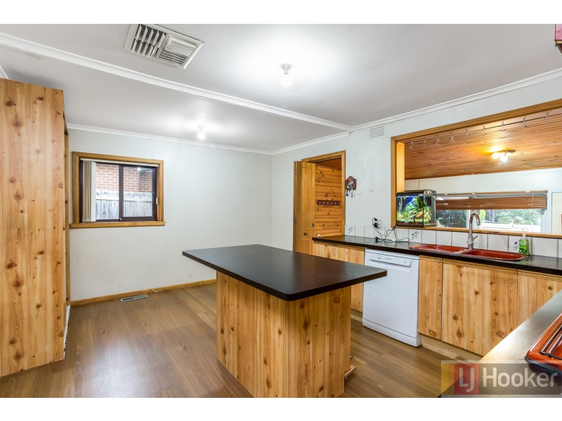 8 Shelly Avenue, Boronia VIC 3155