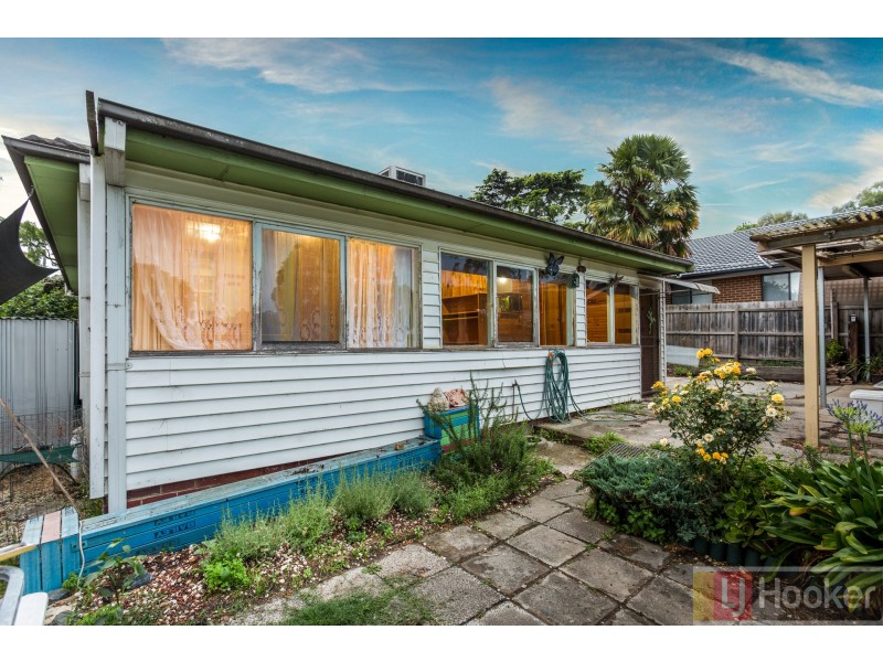 8 Shelly Avenue, Boronia VIC 3155