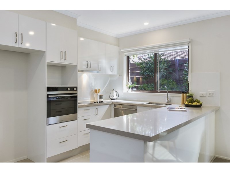 33/110 King Street, Doncaster East VIC 3109