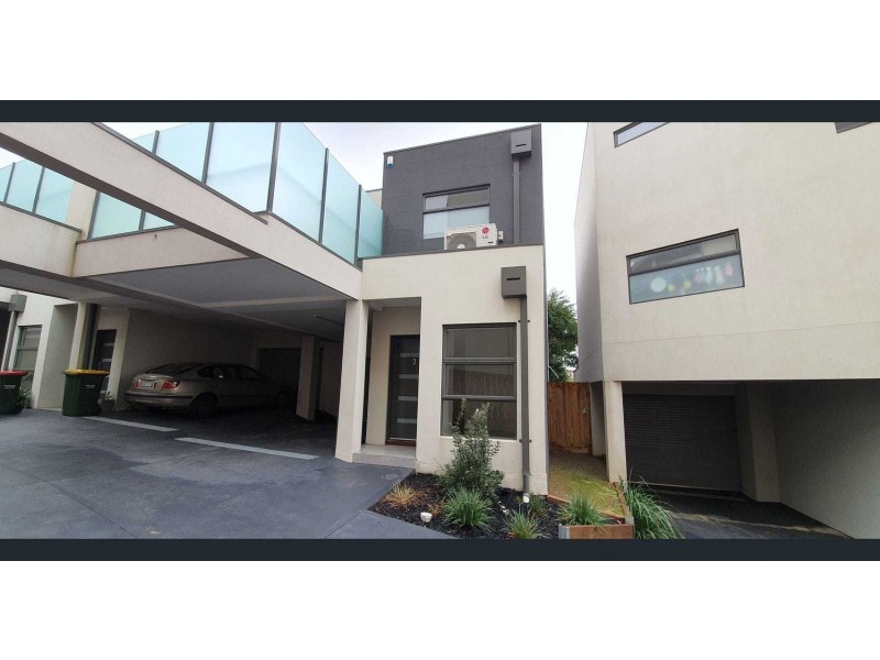 3/2 Floriston Road, Boronia VIC 3155