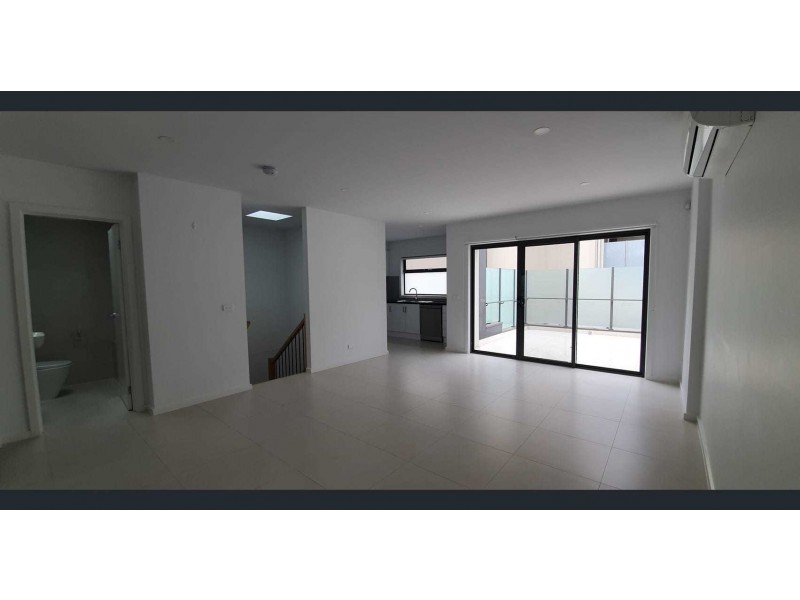 3/2 Floriston Road, Boronia VIC 3155