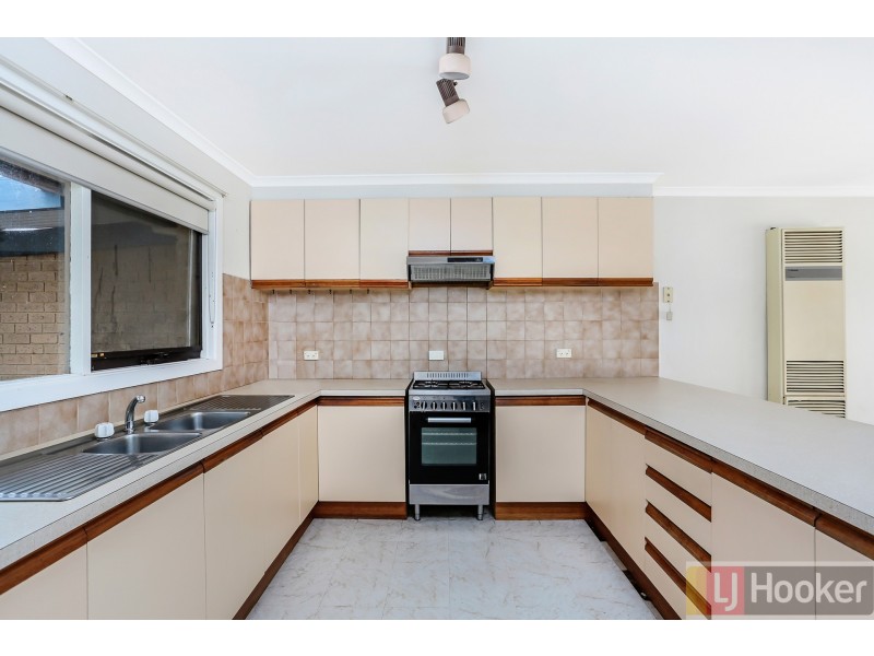 2/23 Cherrytree Rise, Knoxfield VIC 3180