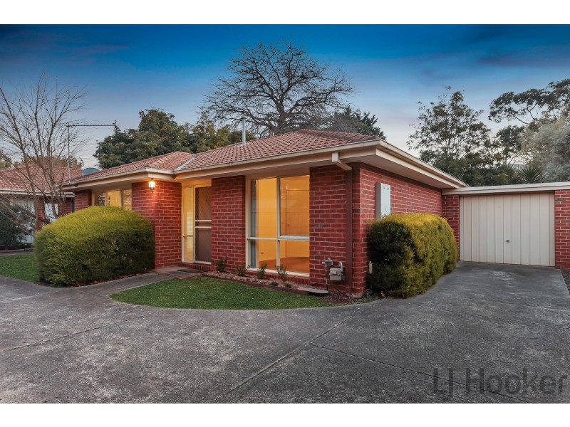 2/11 The Avenue, Ferntree Gully VIC 3156