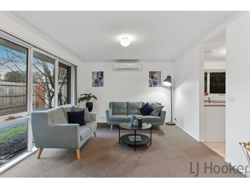 2/11 The Avenue, Ferntree Gully VIC 3156