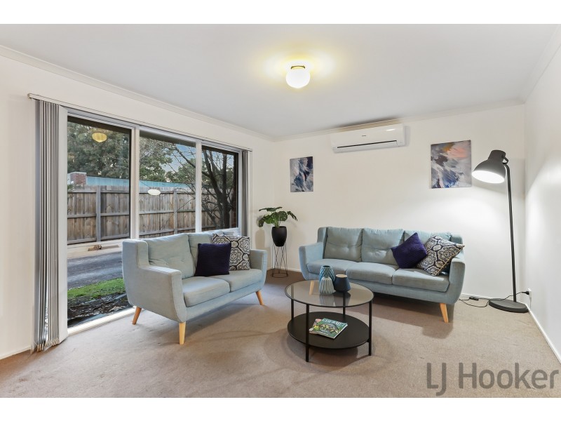 2/11 The Avenue, Ferntree Gully VIC 3156