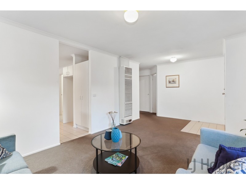 2/11 The Avenue, Ferntree Gully VIC 3156
