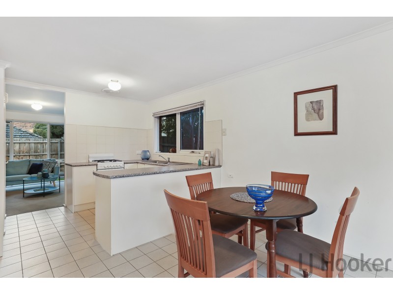 2/11 The Avenue, Ferntree Gully VIC 3156