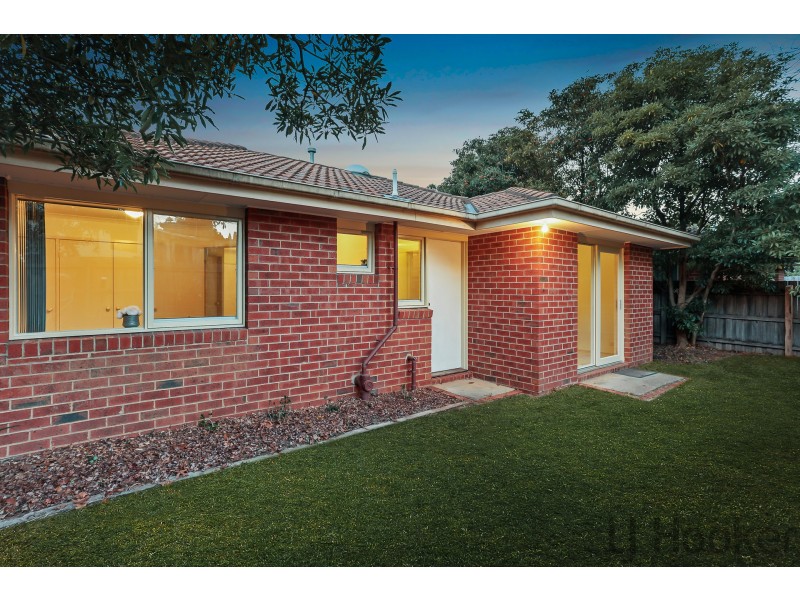 2/11 The Avenue, Ferntree Gully VIC 3156