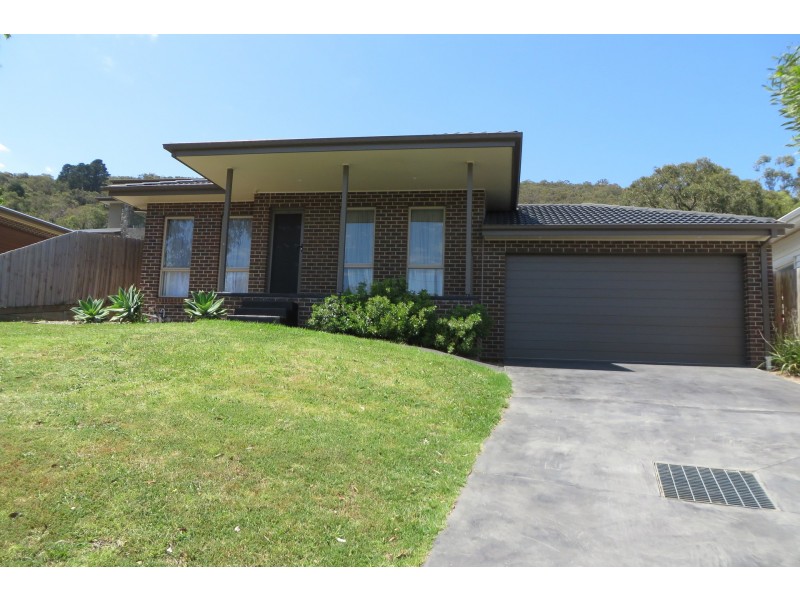 1A Barton Avenue, Ferntree Gully VIC 3156