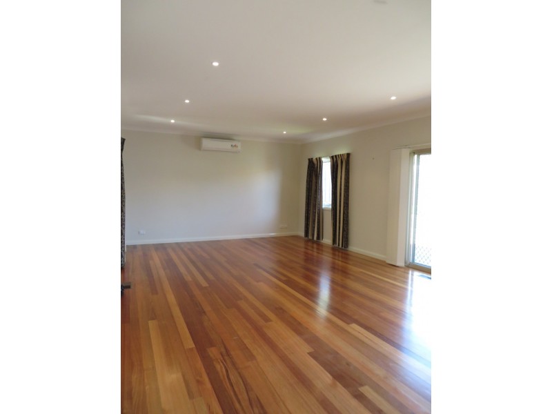 1A Barton Avenue, Ferntree Gully VIC 3156