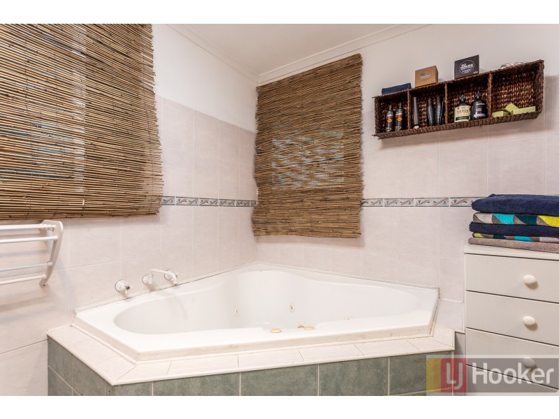 6 Glass Road, Upper Ferntree Gully VIC 3156