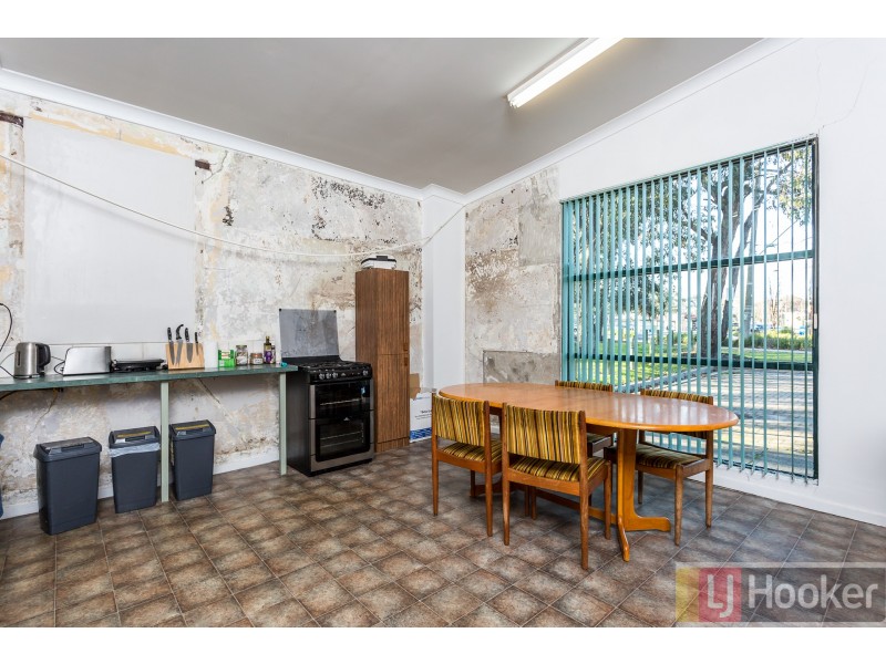 2 Francis Crescent, Ferntree Gully VIC 3156