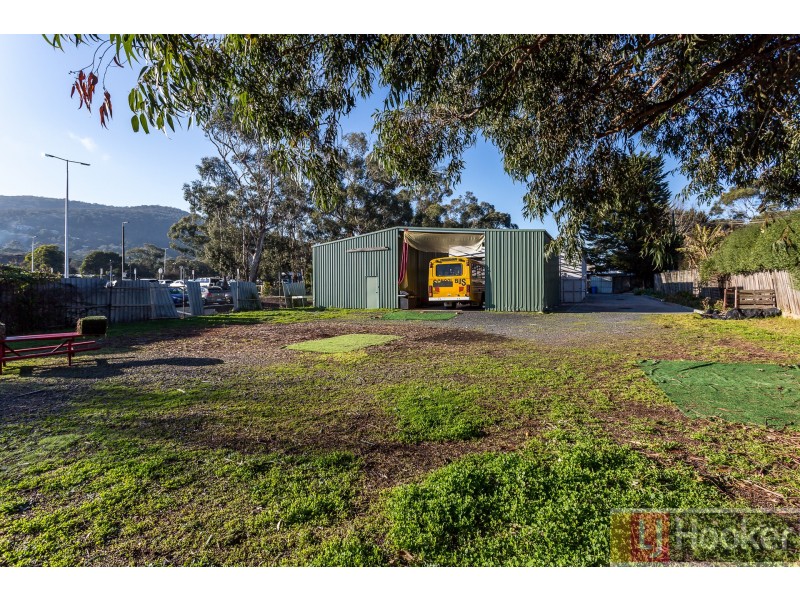 2 Francis Crescent, Ferntree Gully VIC 3156