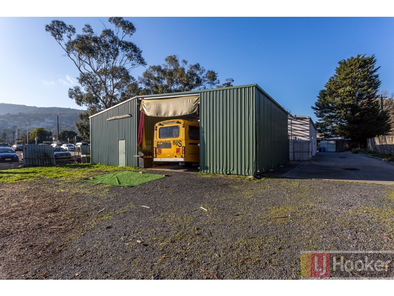 2 Francis Crescent, Ferntree Gully VIC 3156