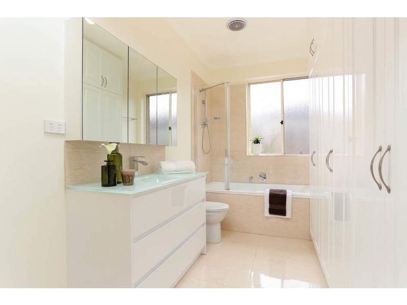 1/37 Edina Road, Ferntree Gully VIC 3156