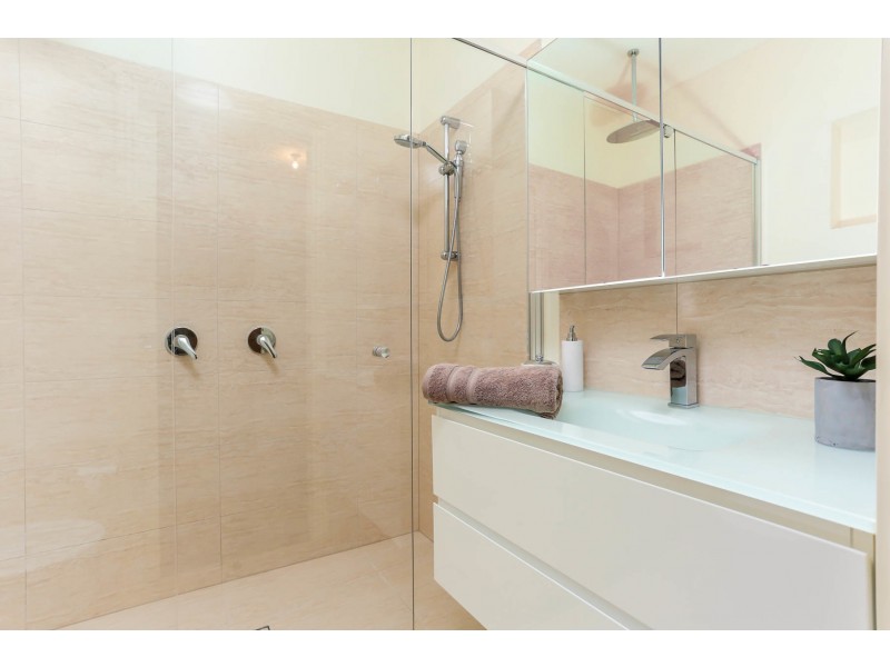 1/37 Edina Road, Ferntree Gully VIC 3156