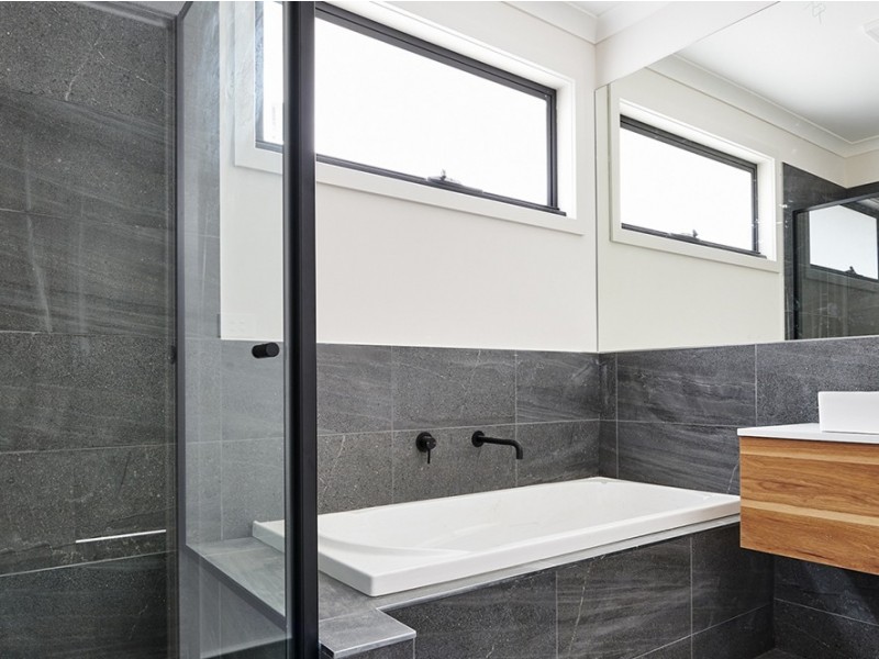 1/96 David Street North, Knoxfield VIC 3180
