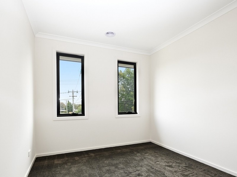 1/96 David Street North, Knoxfield VIC 3180