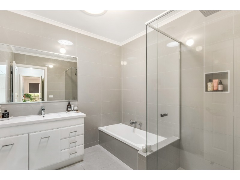 2/40 Mcmahons Road, Ferntree Gully VIC 3156