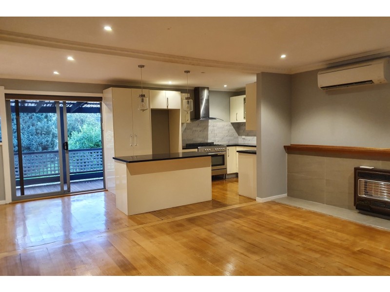 22 Paton Crescent, Boronia VIC 3155