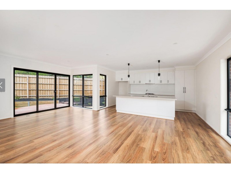 1-4/5 Victory Street, Croydon VIC 3136