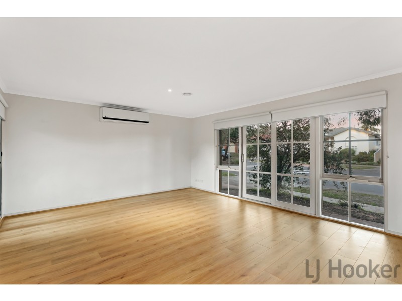 23 Blossom Grove, Knoxfield VIC 3180