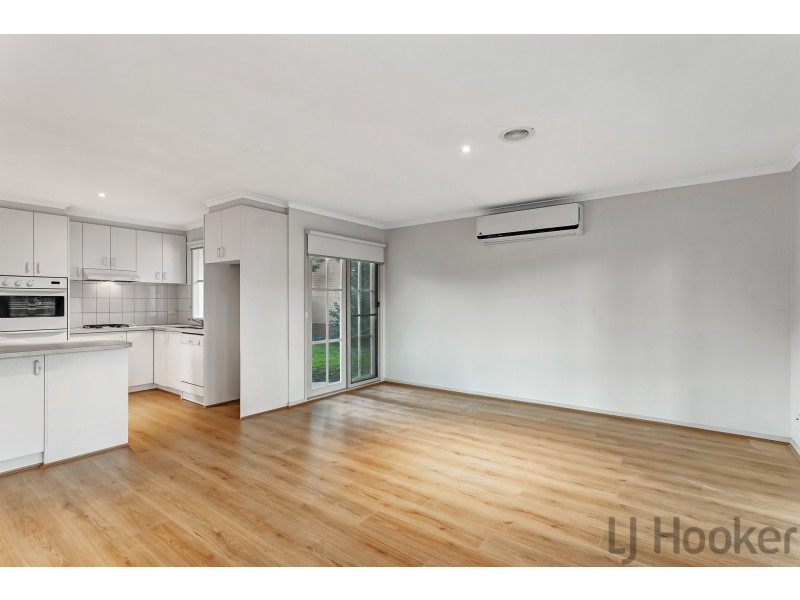 23 Blossom Grove, Knoxfield VIC 3180