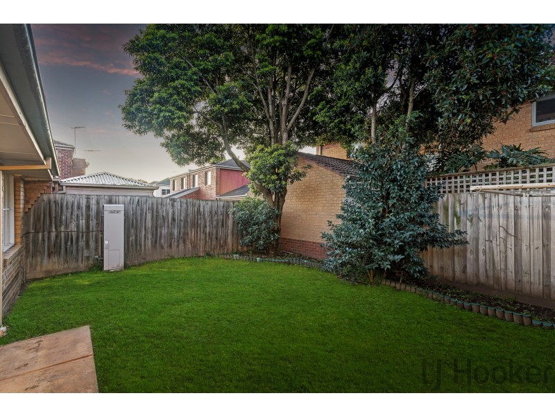 23 Blossom Grove, Knoxfield VIC 3180