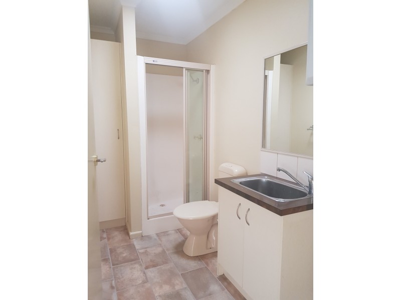 8C Anne Road, Knoxfield VIC 3180