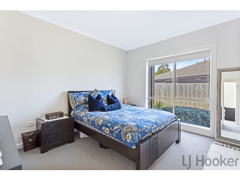 2/11 Chatham Avenue, Ferntree Gully VIC 3156