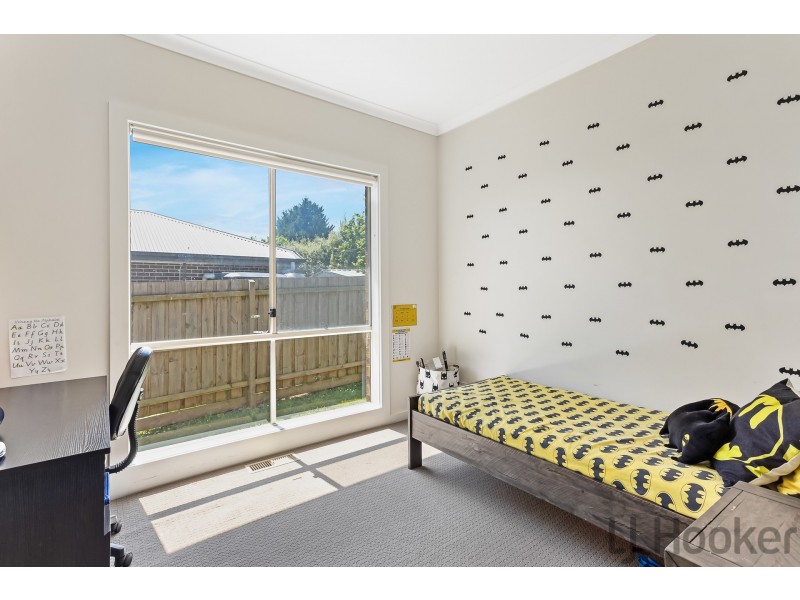 2/11 Chatham Avenue, Ferntree Gully VIC 3156