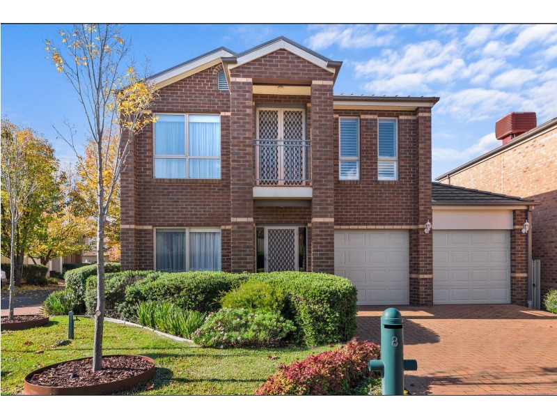 8 Watling Grove, Ferntree Gully VIC 3156