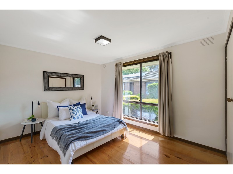 5/4 Starcross Avenue, Croydon VIC 3136