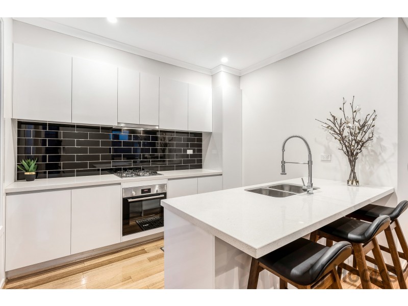 1 and 7/106 Wantirna Road, Ringwood VIC 3134