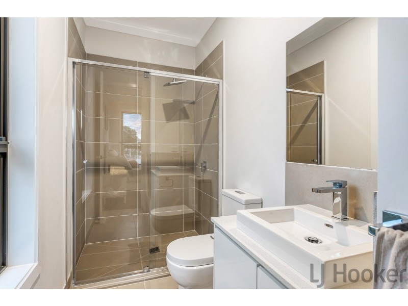 1 and 7/106 Wantirna Road, Ringwood VIC 3134