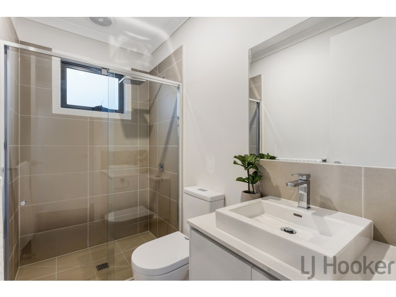 1 and 7/106 Wantirna Road, Ringwood VIC 3134