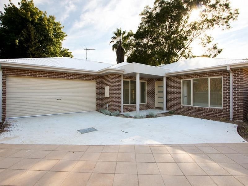 63A Landstrom Quadrant, Kilsyth VIC 3137