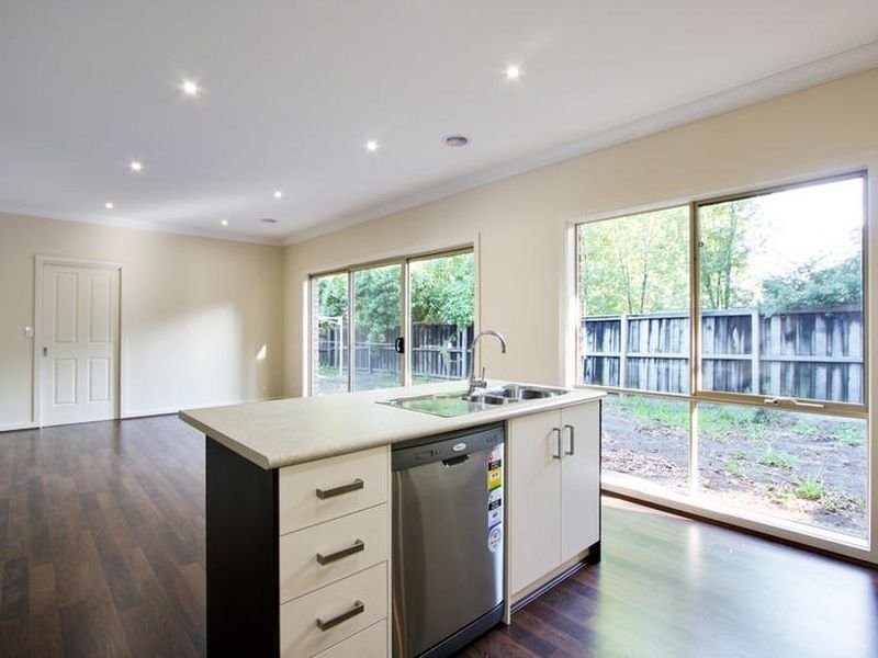 63A Landstrom Quadrant, Kilsyth VIC 3137