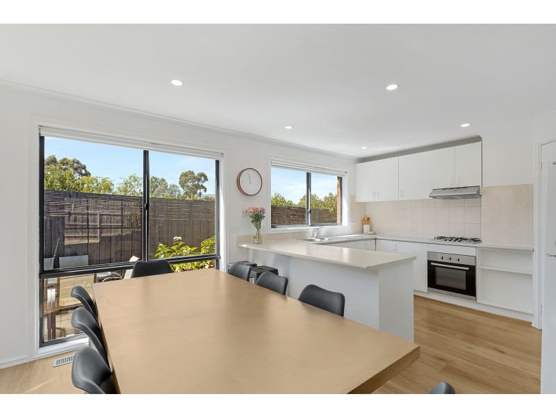 2/22 Kitchener Road, Croydon VIC 3136