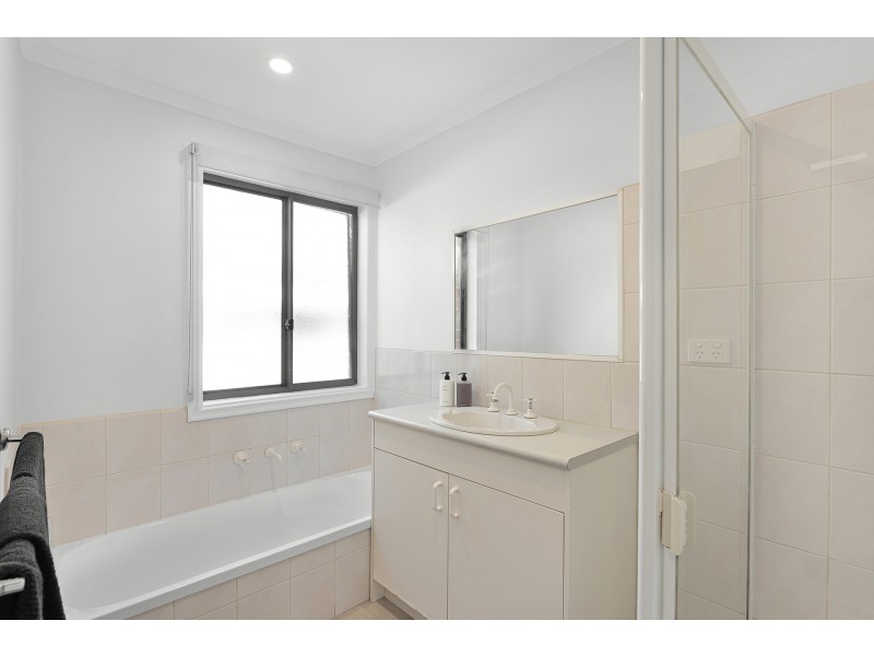 2/22 Kitchener Road, Croydon VIC 3136