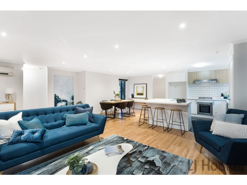 2/17 Farnham Road, Bayswater VIC 3153