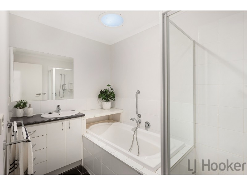 2/17 Farnham Road, Bayswater VIC 3153