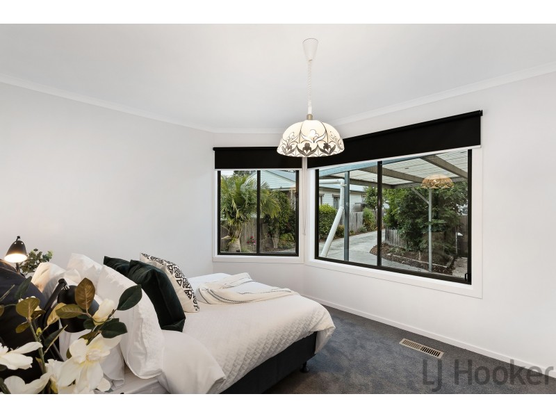 2/17 Farnham Road, Bayswater VIC 3153