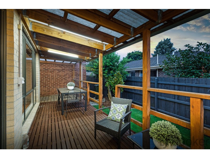 2/17 Farnham Road, Bayswater VIC 3153