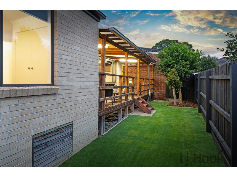 2/17 Farnham Road, Bayswater VIC 3153