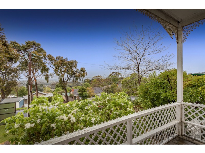 15 Schneider Street, Ferntree Gully VIC 3156